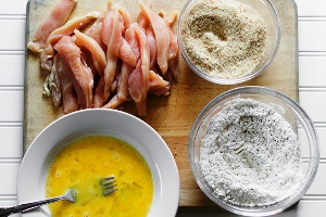 курица в духовке кусочками