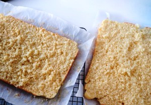 торт с клубникой