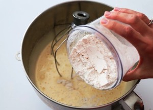 торт с клубникой