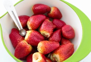 торт с клубникой