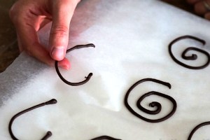 как сделать украшения для торта