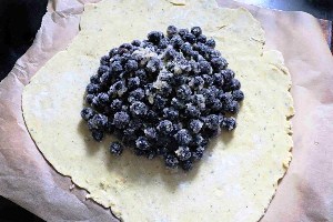 пирог с черникой