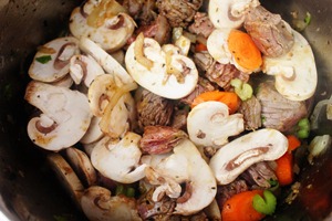 слоеный пирог с грибами
