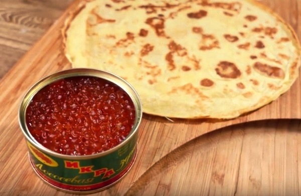 Блины с красной икрой как подать