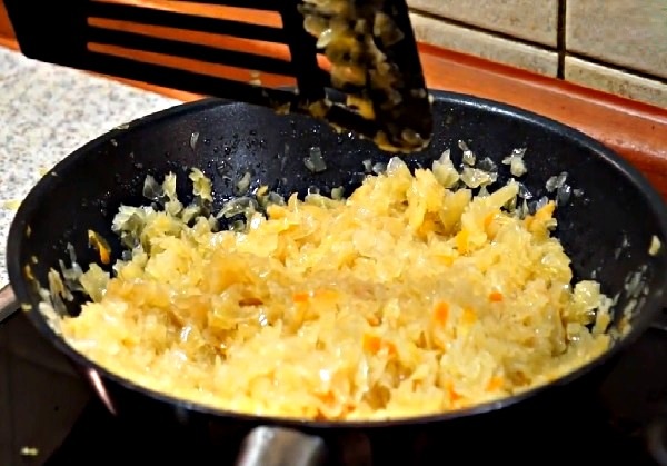 Как приготовить щи из кислой капусты