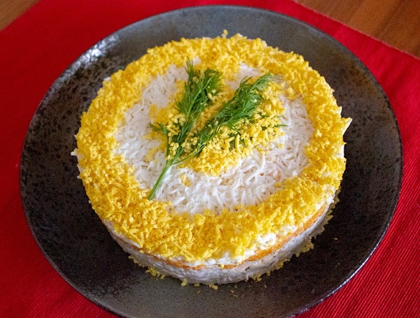 Салат мимоза с рыбными консервами вкусный рецепт