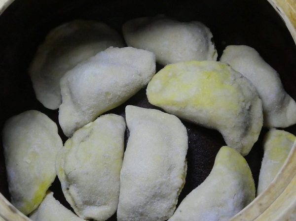 Вареники с капустой квашеной и салом рецепт