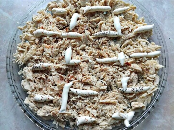 Рецепт салата с курицей и грибами