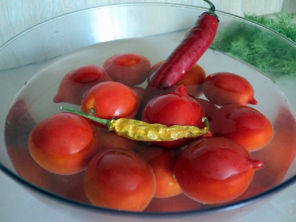 Маринованные помидоры быстрого приготовления