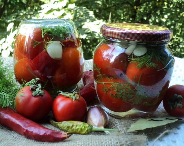Быстрые маринованные помидоры