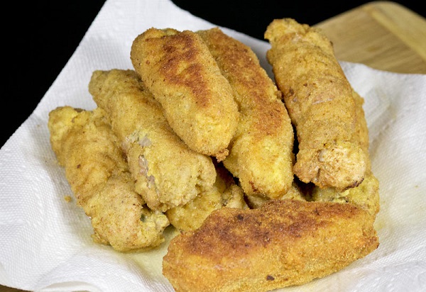 Отбивные из свинины рулетиком с начинкой