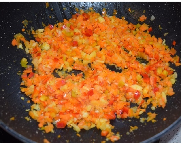 Пирожки с куриным фаршем в духовке