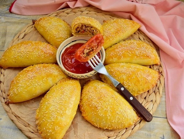 Пирожки с фаршем в духовке