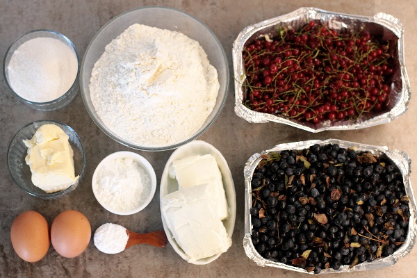 Пирог с черникой