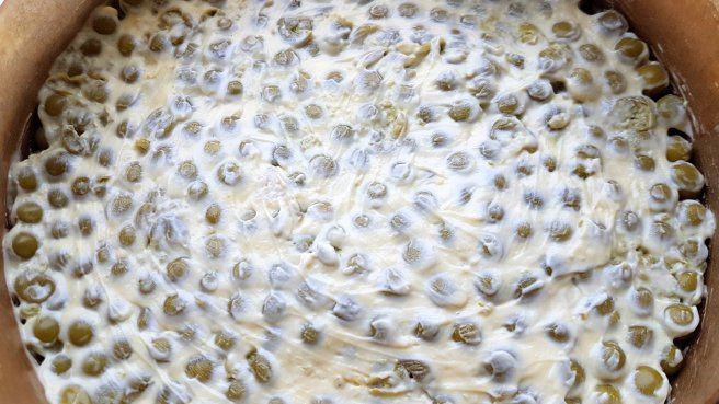 Салат березка с куриным филе и огурцами