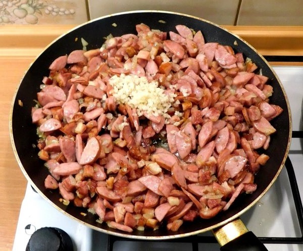 Гороховый суп с копченостями классический