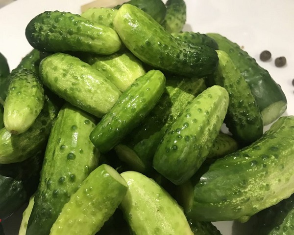 Маринованные огурцы с семенами горчицы