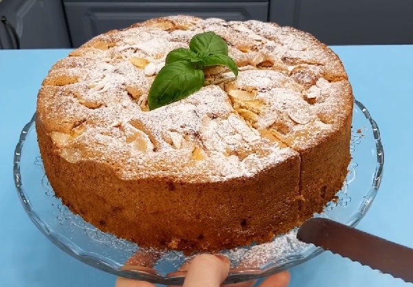 Яблочный пирог вкуснее шарлотки а готовить легче