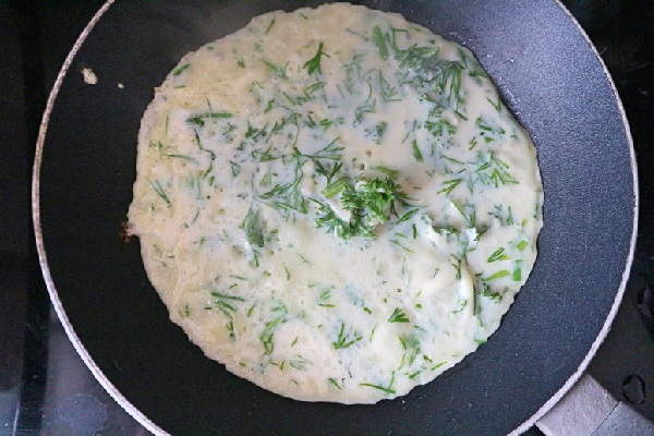 Блины с творожным сыром и зеленью