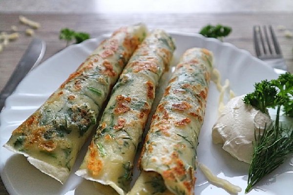 Блины с плавленным сыром и зеленью