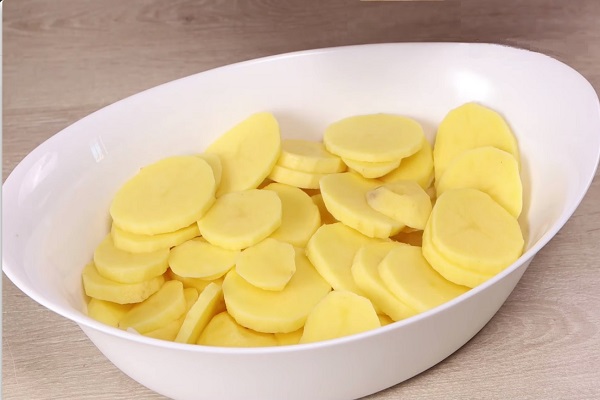 Приготовить куриную грудку с картошкой в духовке