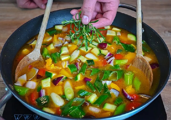 Вкусные бедра куриные в духовке