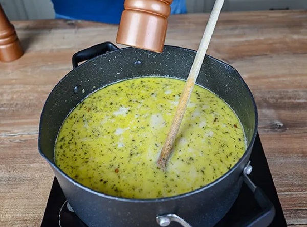 Суп пюре картофельный с плавленным сыром