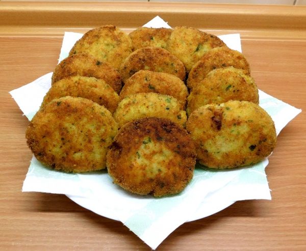 Рыбные тефтели с рисом в соусе