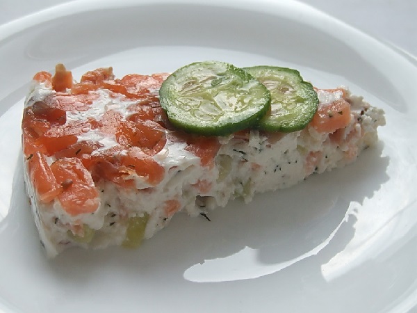 Вкусный салат с лососем