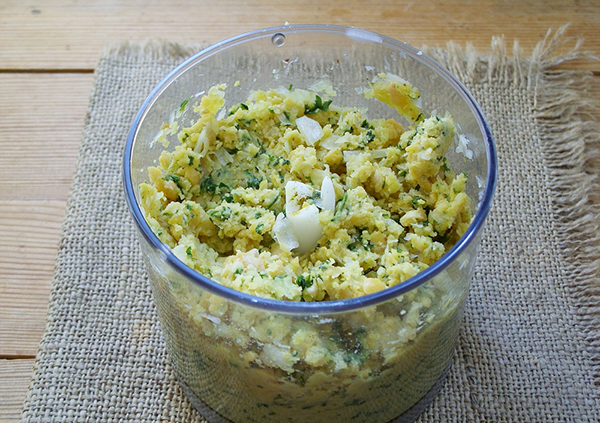 Котлеты из нута вегетарианские