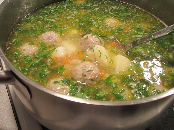 Суп с фрикадельками самый вкусный для детей