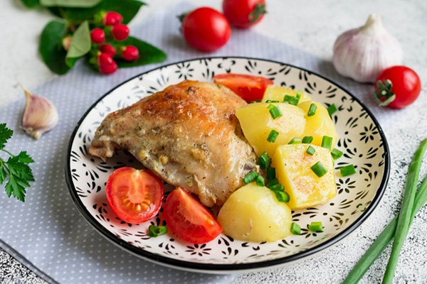 Курица с картошкой в рукаве духовке
