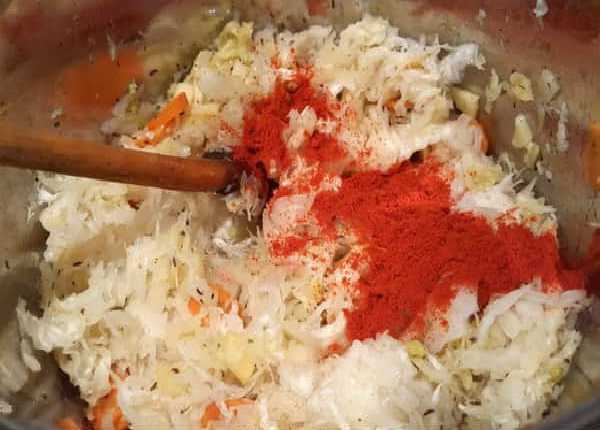 Борщ с квашеной капустой без свеклы