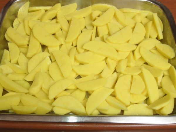 Картофель по французски с грибами в духовке