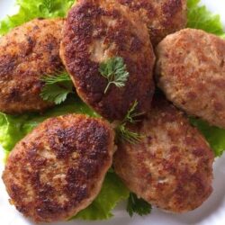 Домашние котлеты из говядины сочные на сковороде