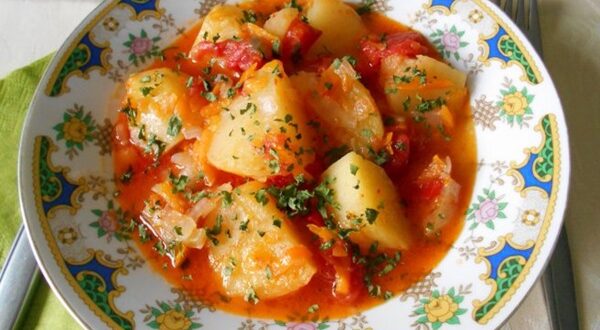 Картопляне рагу з перцем